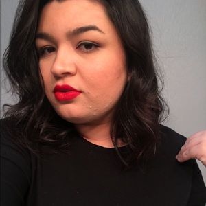 Meet your Posher, Adriana